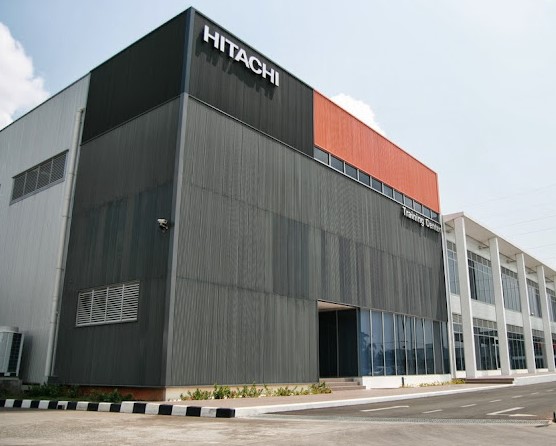 info gaji PT Hitachi Construction Machinery Indonesia